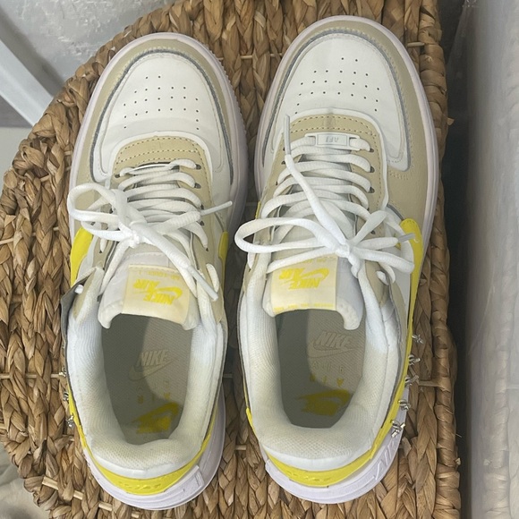 Nike Air Force 1 - Picture 9 of 10